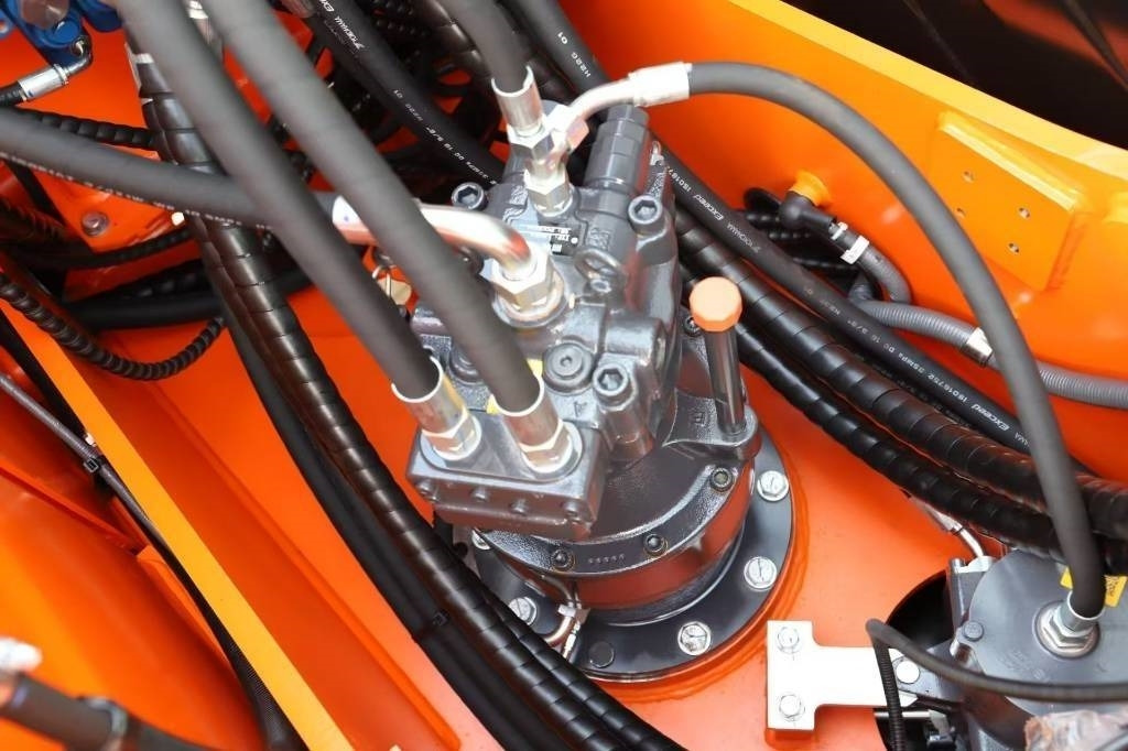 Lonking LG 6135 G4 100% Brand New Machine - حفار زحاف: صورة 3 Lonking LG 6135 G4 100% Brand New Machine - حفار زحاف: صورة 3