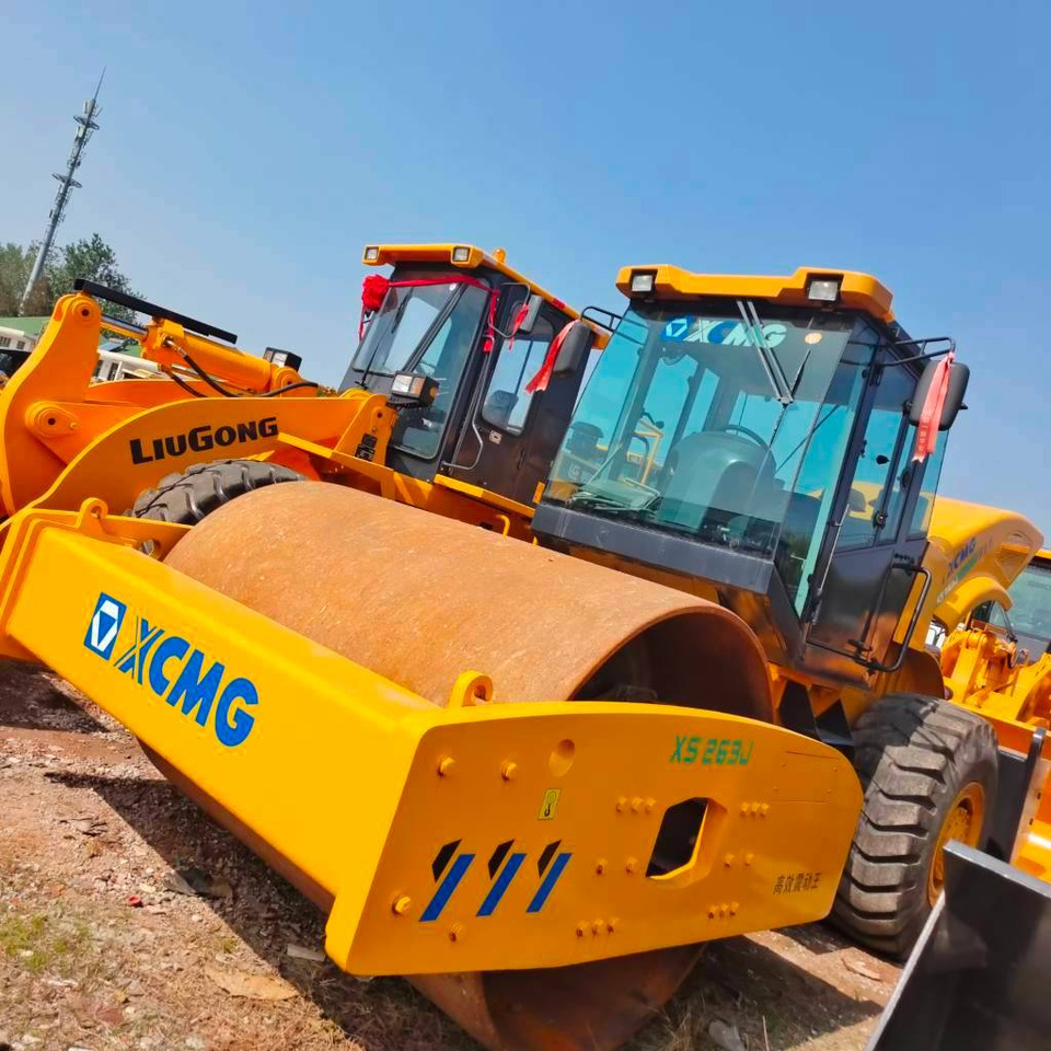 XCMG XS263J - مدحلة ضاغطة: صورة 1 XCMG XS263J - مدحلة ضاغطة: صورة 1
