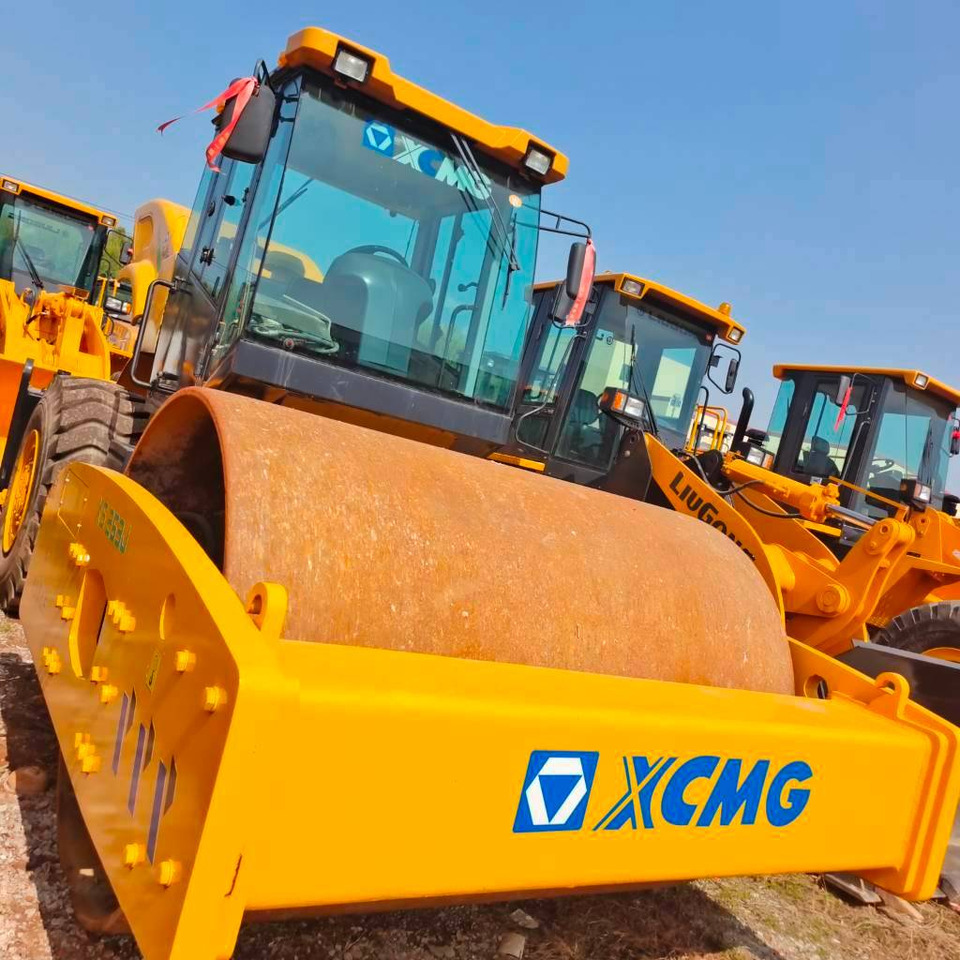 XCMG XS263J - مدحلة ضاغطة: صورة 4 XCMG XS263J - مدحلة ضاغطة: صورة 4