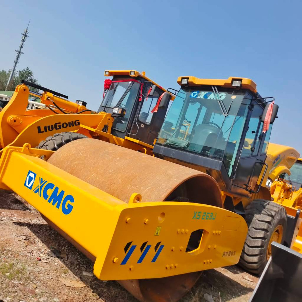 XCMG XS263J - مدحلة ضاغطة: صورة 1 XCMG XS263J - مدحلة ضاغطة: صورة 1