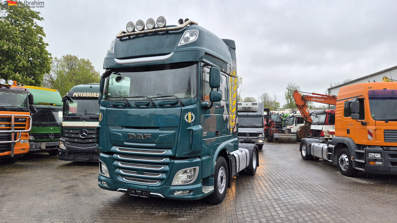 Daf XF460 FT Spoiler, Kipphydr., Retarder, Standklima deutsches Fahrzeug 1. Hand - وحدة جر: صورة 1 Daf XF460 FT Spoiler, Kipphydr., Retarder, Standklima deutsches Fahrzeug 1. Hand - وحدة جر: صورة 1