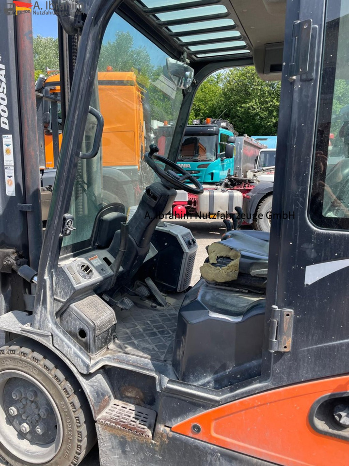 Doosan D30S-7 3000 kg Tragkraft Guter Zustand - رافعة شوكية ديزل: صورة 3 Doosan D30S-7 3000 kg Tragkraft Guter Zustand - رافعة شوكية ديزل: صورة 3
