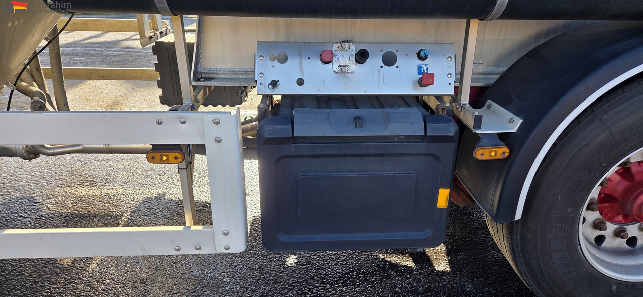 Feldbinder EUT 40.3 Liftachse, Scheibenbremse Topzustand | einsatzbereit - بلكر: صورة 4 Feldbinder EUT 40.3 Liftachse, Scheibenbremse Topzustand | einsatzbereit - بلكر: صورة 4