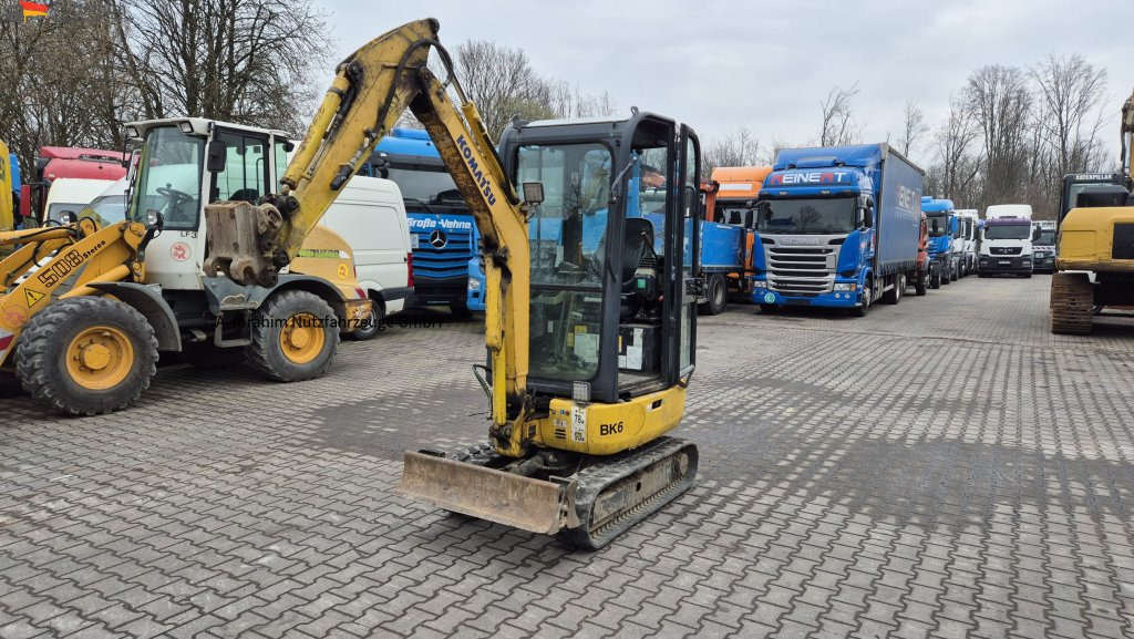 Komatsu PC 16 16R HS verstellbares Fahrwerk, Zustand gut - حفارة مُصَّغرة: صورة 1 Komatsu PC 16 16R HS verstellbares Fahrwerk, Zustand gut - حفارة مُصَّغرة: صورة 1