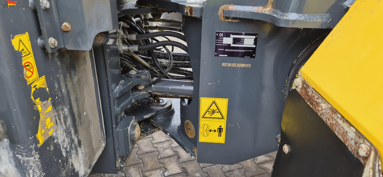 اللودر بعجل Komatsu WA 250 Zustand technisch ok, optisch 3-4 Unterlagen vorhanden: صورة 7
