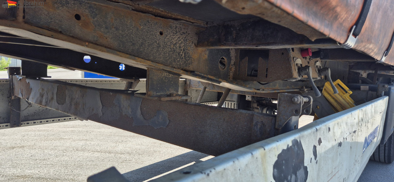 Krone AZP Schiebeplane, Edscha - مقطورة ستارة جانبية: صورة 4 Krone AZP Schiebeplane, Edscha - مقطورة ستارة جانبية: صورة 4