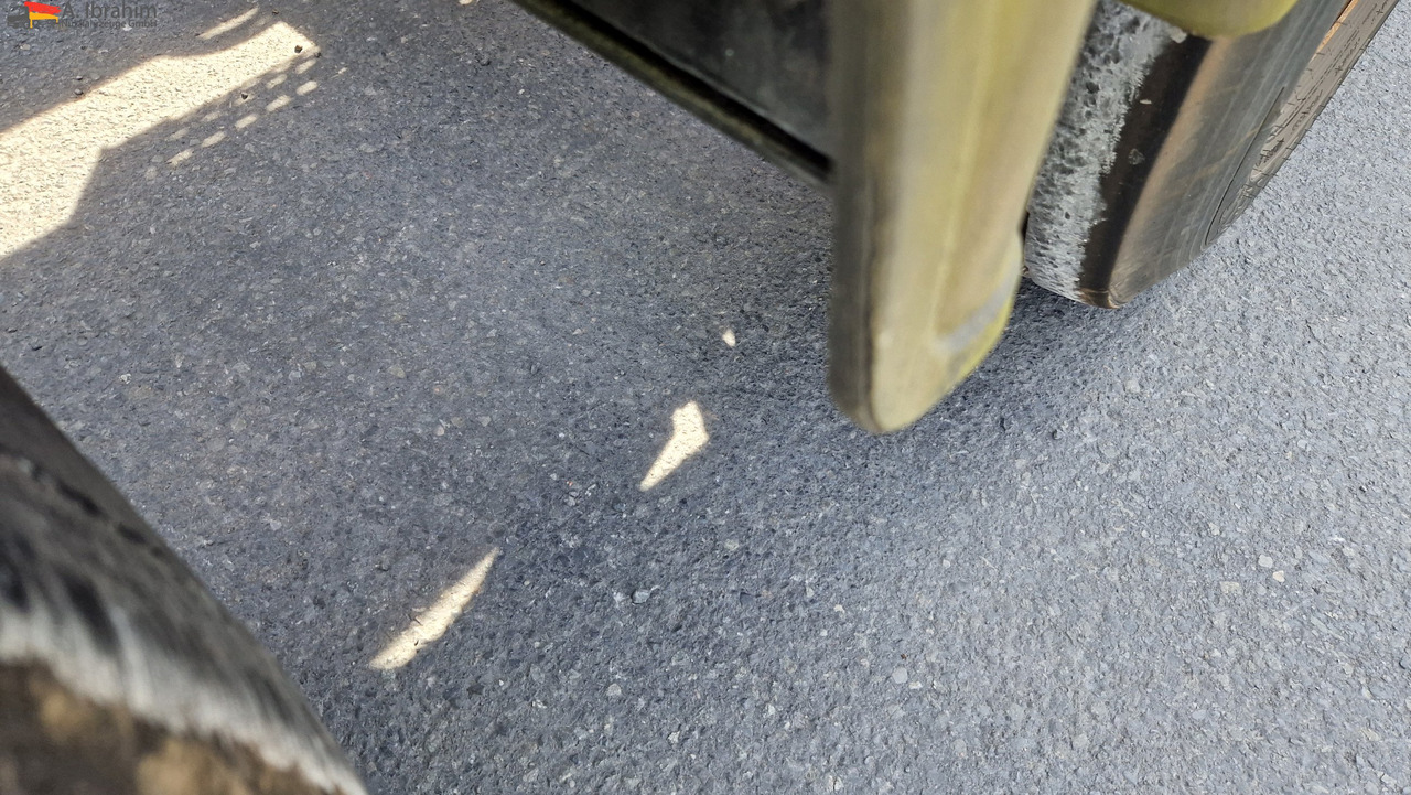 Krone SD Containerchassis 2x 20, 30, 40 ft deutscher Auflieger, ausziehbar - نصف مقطورة لنقل الحاويات: صورة 3 Krone SD Containerchassis 2x 20, 30, 40 ft deutscher Auflieger, ausziehbar - نصف مقطورة لنقل الحاويات: صورة 3