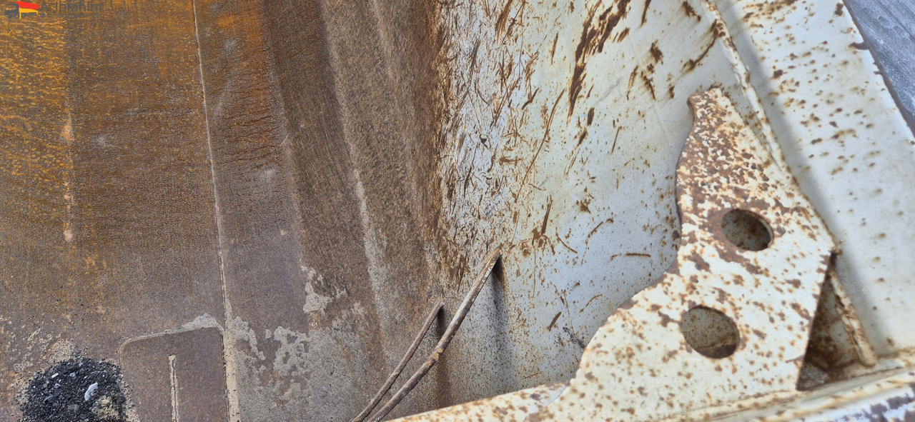 Langendorf SKS-HS 24/30 Isomulde, Liftachse, Scheibenbremse, Stahlmulde - قلابة نصف مقطورة نصف مقطورة قلابة: صورة 2 Langendorf SKS-HS 24/30 Isomulde, Liftachse, Scheibenbremse, Stahlmulde - قلابة نصف مقطورة نصف مقطورة قلابة: صورة 2