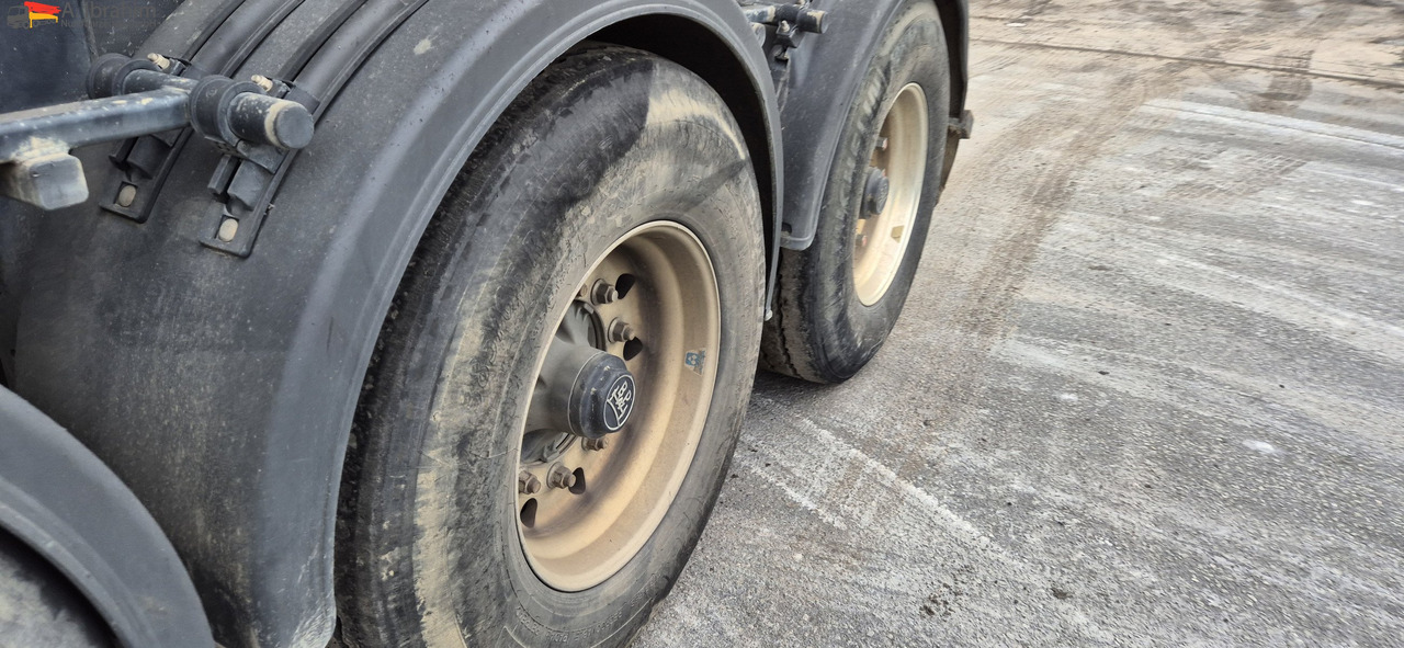 Langendorf SKS-HS 24/30 Isomulde, Liftachse, Scheibenbremse, Stahlmulde - قلابة نصف مقطورة نصف مقطورة قلابة: صورة 5 Langendorf SKS-HS 24/30 Isomulde, Liftachse, Scheibenbremse, Stahlmulde - قلابة نصف مقطورة نصف مقطورة قلابة: صورة 5