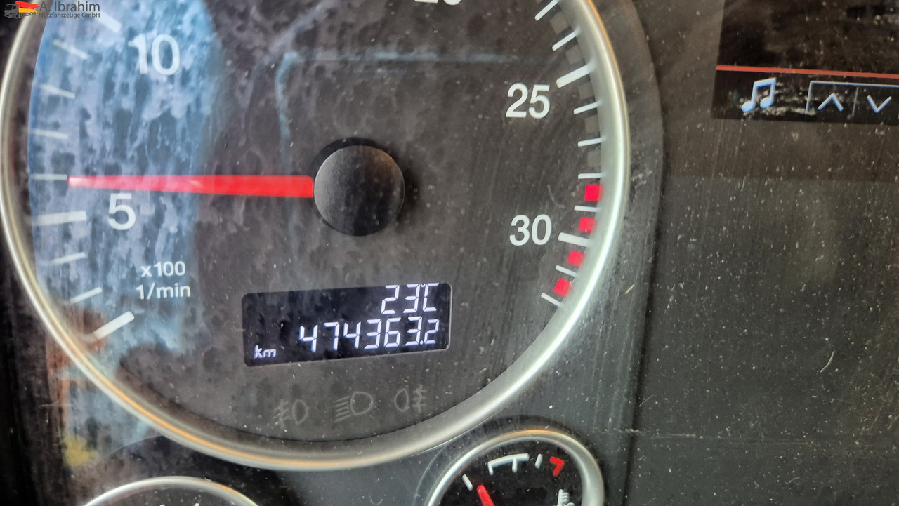 شاحنة مغلقة الصندوق MAN 8.250 7,30 m Koffer, Navi, Topzustand: صورة 14 شاحنة مغلقة الصندوق MAN 8.250 7,30 m Koffer, Navi, Topzustand: صورة 14