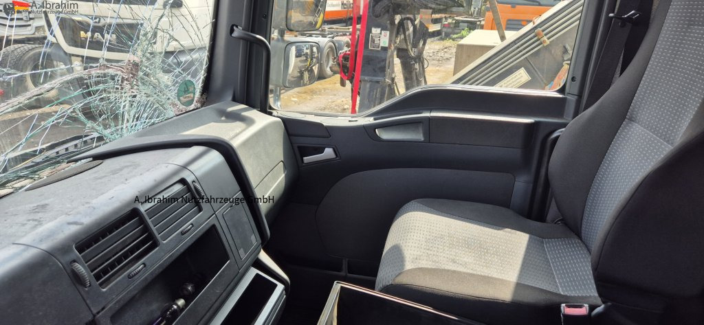 MAN TGL 8.150 4X2 BL Unfallschaden bedingt fahrbereit, Motor ok - شاحنة التوصيل: صورة 2 MAN TGL 8.150 4X2 BL Unfallschaden bedingt fahrbereit, Motor ok - شاحنة التوصيل: صورة 2