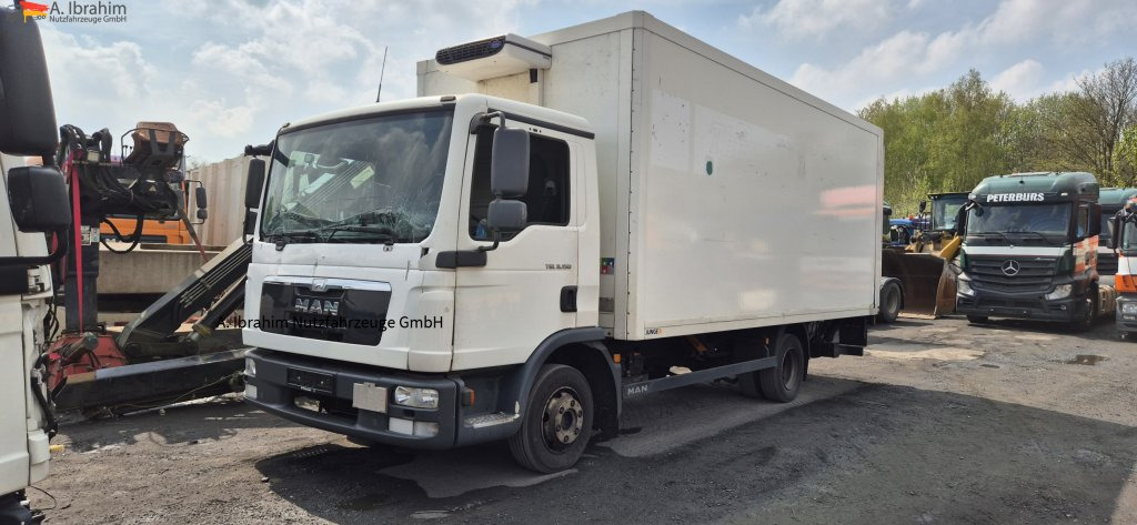 MAN TGL 8.150 4X2 BL Unfallschaden bedingt fahrbereit, Motor ok - شاحنة التوصيل: صورة 1 MAN TGL 8.150 4X2 BL Unfallschaden bedingt fahrbereit, Motor ok - شاحنة التوصيل: صورة 1