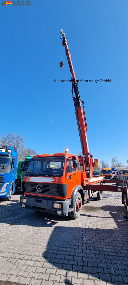 Mercedes-Benz 1722 Dachdeckerkran Cormach 30000 TECH, - شاحنة كرين, شاحنات مسطحة: صورة 1 Mercedes-Benz 1722 Dachdeckerkran Cormach 30000 TECH, - شاحنة كرين, شاحنات مسطحة: صورة 1