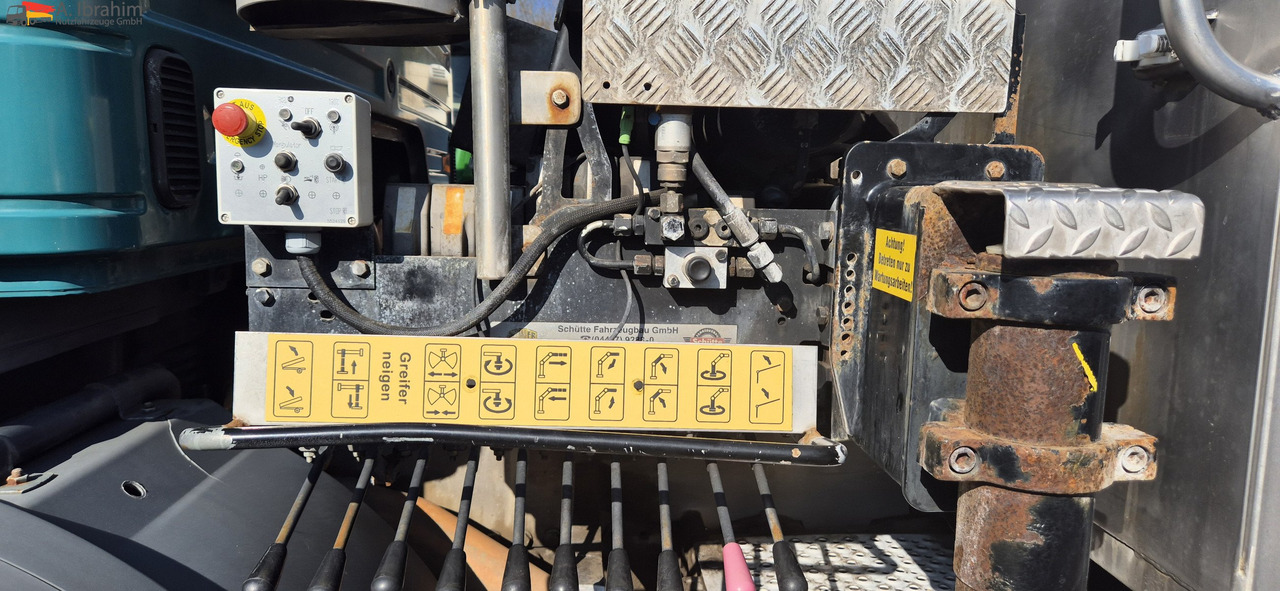 Mercedes-Benz 1824 Kipper Kran, Edelstahlaufbau Tierentsorgung - شاحنة قلاب, شاحنة كرين: صورة 2 Mercedes-Benz 1824 Kipper Kran, Edelstahlaufbau Tierentsorgung - شاحنة قلاب, شاحنة كرين: صورة 2