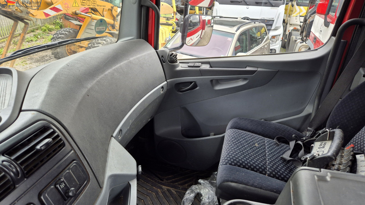 Mercedes-Benz 1829L mit Kran HIAB 111 Hiduo , Funk FB - شاحنات مسطحة, شاحنة كرين: صورة 3 Mercedes-Benz 1829L mit Kran HIAB 111 Hiduo , Funk FB - شاحنات مسطحة, شاحنة كرين: صورة 3