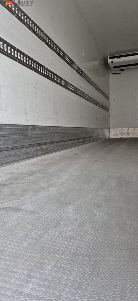 Mercedes-Benz 1830L Thermoking UT1200 - شاحنة الفريزر: صورة 3 Mercedes-Benz 1830L Thermoking UT1200 - شاحنة الفريزر: صورة 3