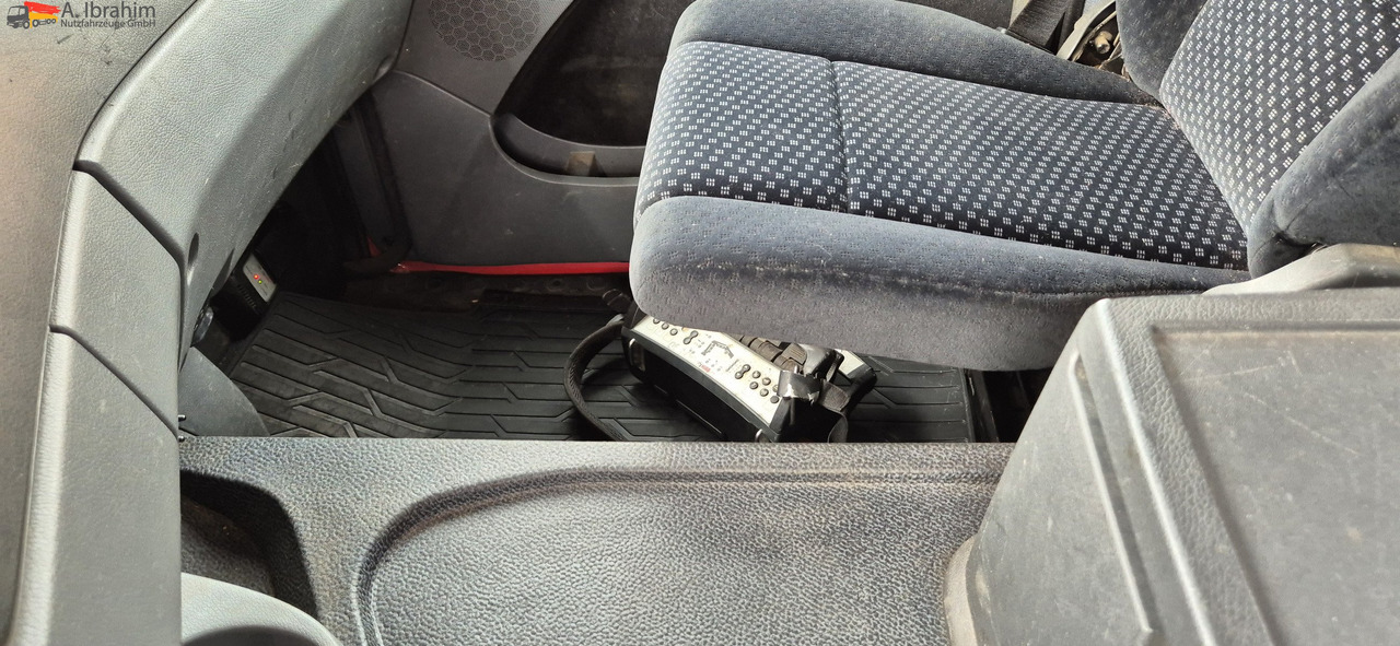 Mercedes-Benz 1841 Kran HIAB 166Bj. 2016 Funk FB ,mp3 - وحدة جر: صورة 5 Mercedes-Benz 1841 Kran HIAB 166Bj. 2016 Funk FB ,mp3 - وحدة جر: صورة 5