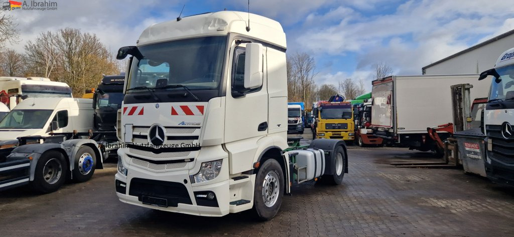 Mercedes-Benz 1843 DB 1843 mit PTU für Kompressor leichte Beule am Dach - وحدة جر: صورة 1 Mercedes-Benz 1843 DB 1843 mit PTU für Kompressor leichte Beule am Dach - وحدة جر: صورة 1