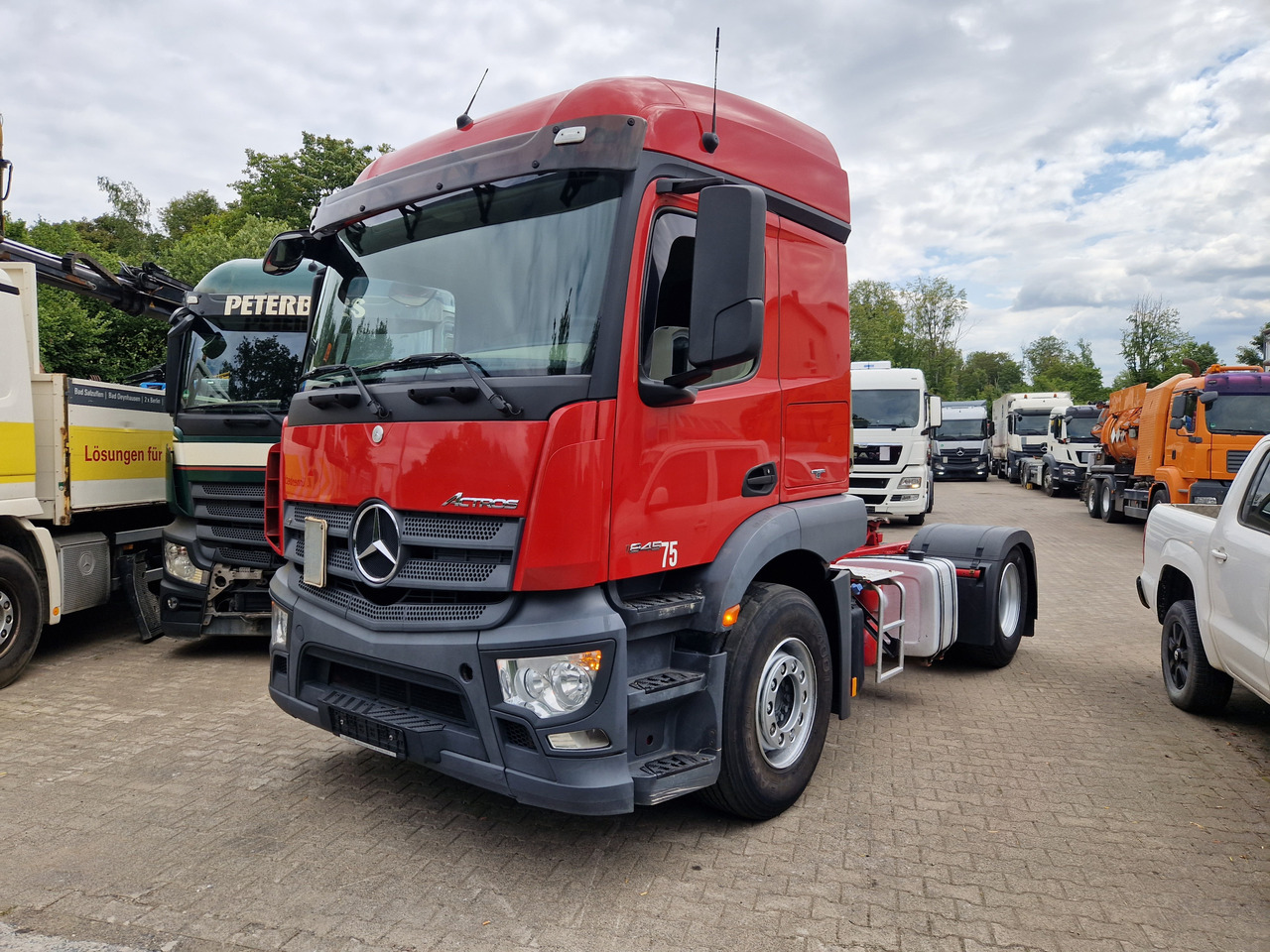 Mercedes-Benz 1843 Klima, Retarder, Topzustand, einsatzbereit Kipphydraulik - وحدة جر: صورة 1 Mercedes-Benz 1843 Klima, Retarder, Topzustand, einsatzbereit Kipphydraulik - وحدة جر: صورة 1