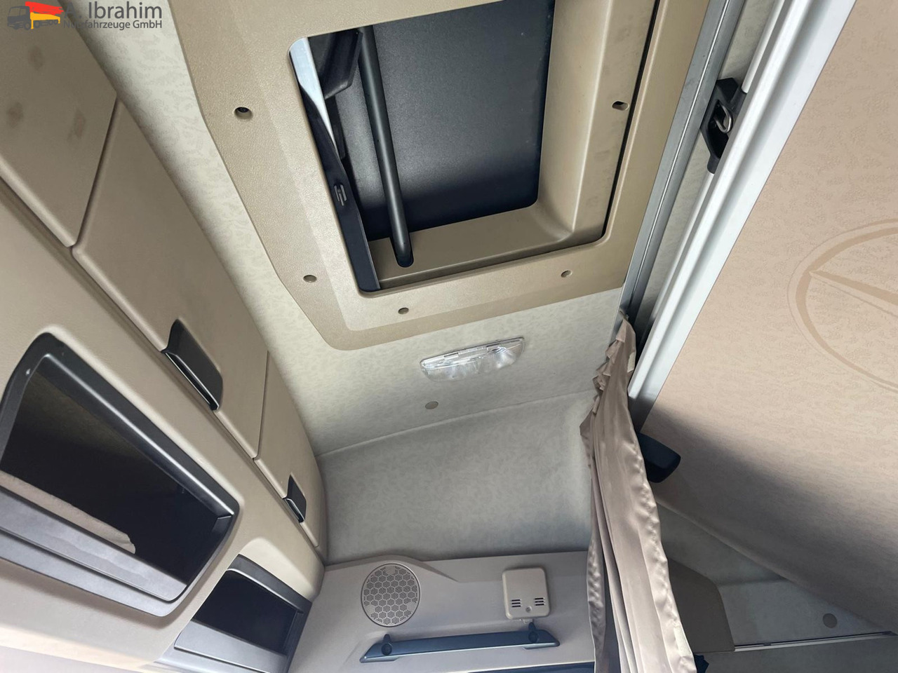 Mercedes-Benz 1845 Kipphydraulik, Retarder, Kompressor 4x2 - وحدة جر: صورة 5 Mercedes-Benz 1845 Kipphydraulik, Retarder, Kompressor 4x2 - وحدة جر: صورة 5