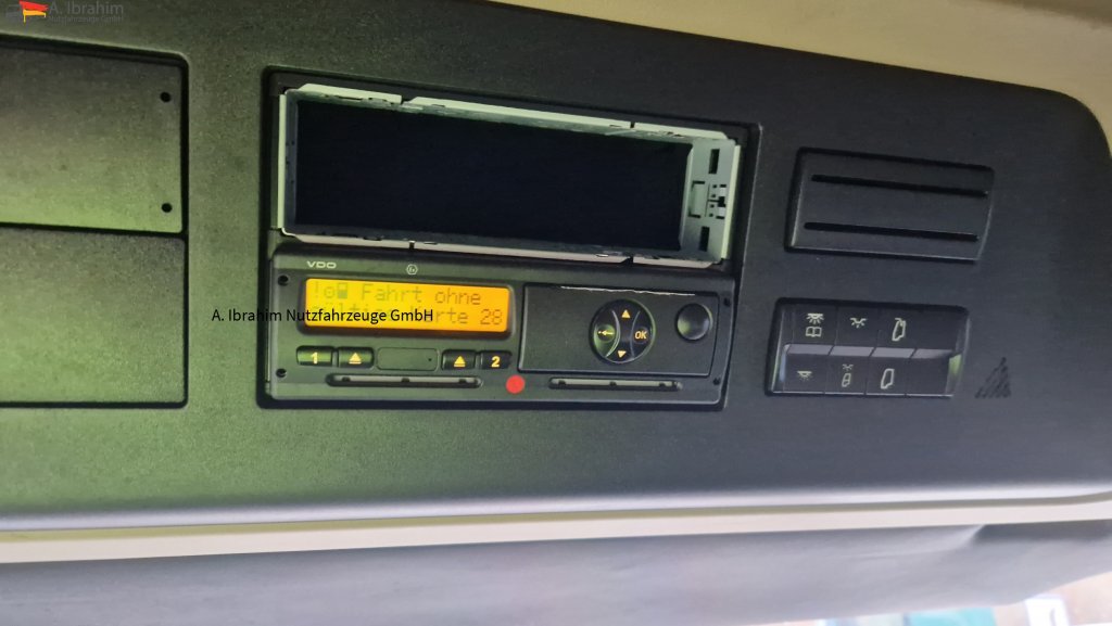 Mercedes-Benz 1845 Retarder Klima, Kühlschrank Edscha, Retarder, LBW, Zustand gut - شاحنة ستارة: صورة 4 Mercedes-Benz 1845 Retarder Klima, Kühlschrank Edscha, Retarder, LBW, Zustand gut - شاحنة ستارة: صورة 4