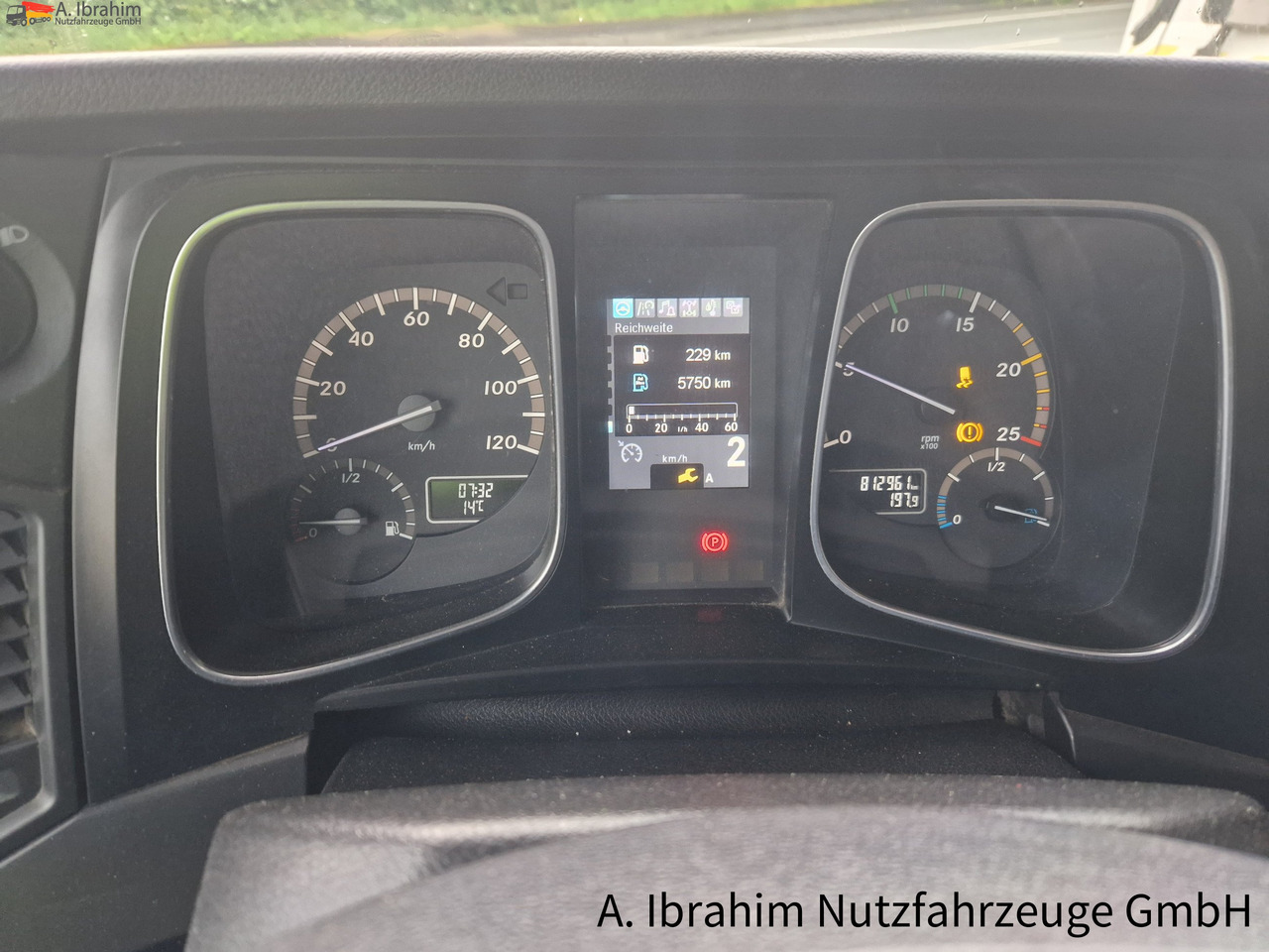 Mercedes-Benz 1845 Retarder Klima, Kühlschrank deutsches Fahrzeug - وحدة جر: صورة 3 Mercedes-Benz 1845 Retarder Klima, Kühlschrank deutsches Fahrzeug - وحدة جر: صورة 3