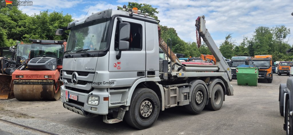 Mercedes-Benz 2544 L Meiller Absetzkipper 6x2, Vorlauf-Lenkachse - شاحنة نقل المخلفات: صورة 1 Mercedes-Benz 2544 L Meiller Absetzkipper 6x2, Vorlauf-Lenkachse - شاحنة نقل المخلفات: صورة 1
