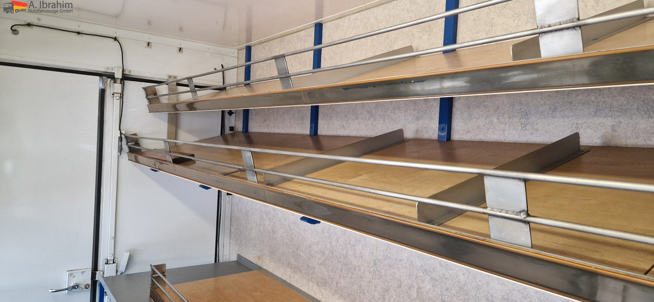 Mercedes-Benz 413 CDI Tiefkühlfächer, autom. Verkaufsklappe Basis ist ok - شاحنة مُبرّدة للتوصيل: صورة 4 Mercedes-Benz 413 CDI Tiefkühlfächer, autom. Verkaufsklappe Basis ist ok - شاحنة مُبرّدة للتوصيل: صورة 4