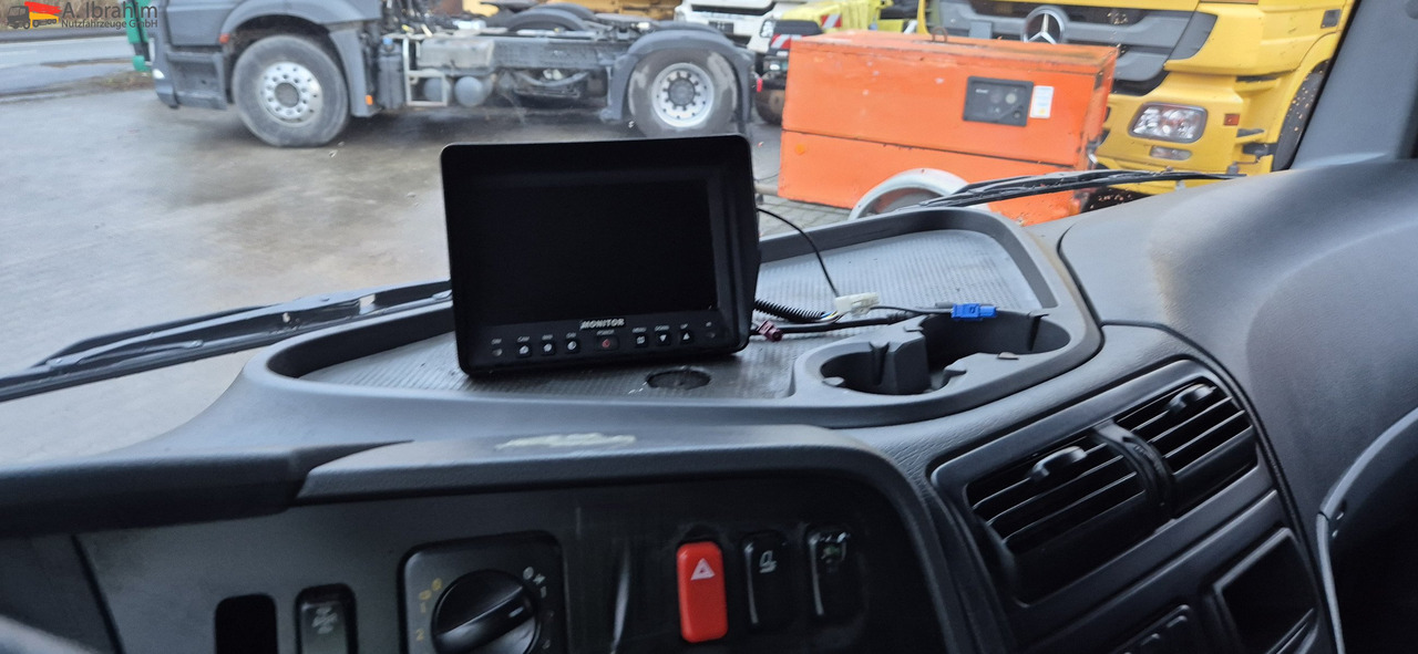 Mercedes-Benz 818L LBW, Luftfederung - شاحنة مغلقة الصندوق: صورة 2 Mercedes-Benz 818L LBW, Luftfederung - شاحنة مغلقة الصندوق: صورة 2