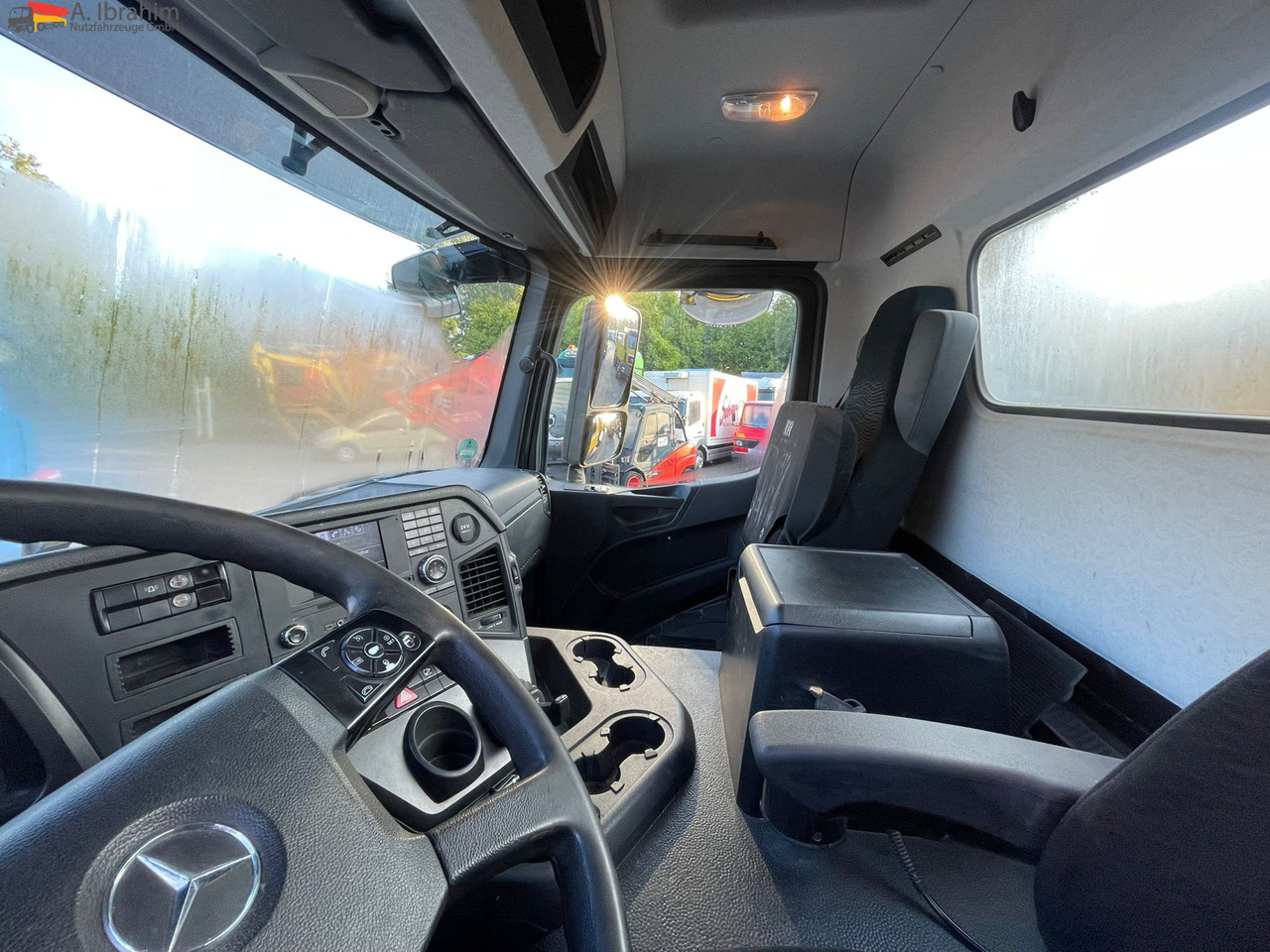 Mercedes-Benz AROCS 4143 8x4 Carnehl Kipper 20 m³ - شاحنة قلاب: صورة 3 Mercedes-Benz AROCS 4143 8x4 Carnehl Kipper 20 m³ - شاحنة قلاب: صورة 3