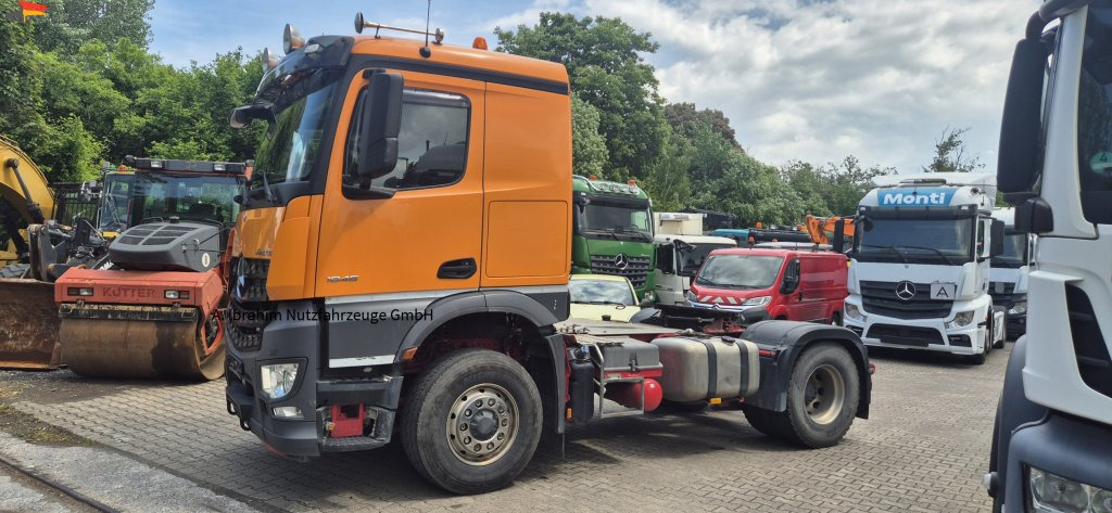 Mercedes-Benz DB 1846 H 4x4 Topzustand einsatzbereit - وحدة جر: صورة 1 Mercedes-Benz DB 1846 H 4x4 Topzustand einsatzbereit - وحدة جر: صورة 1