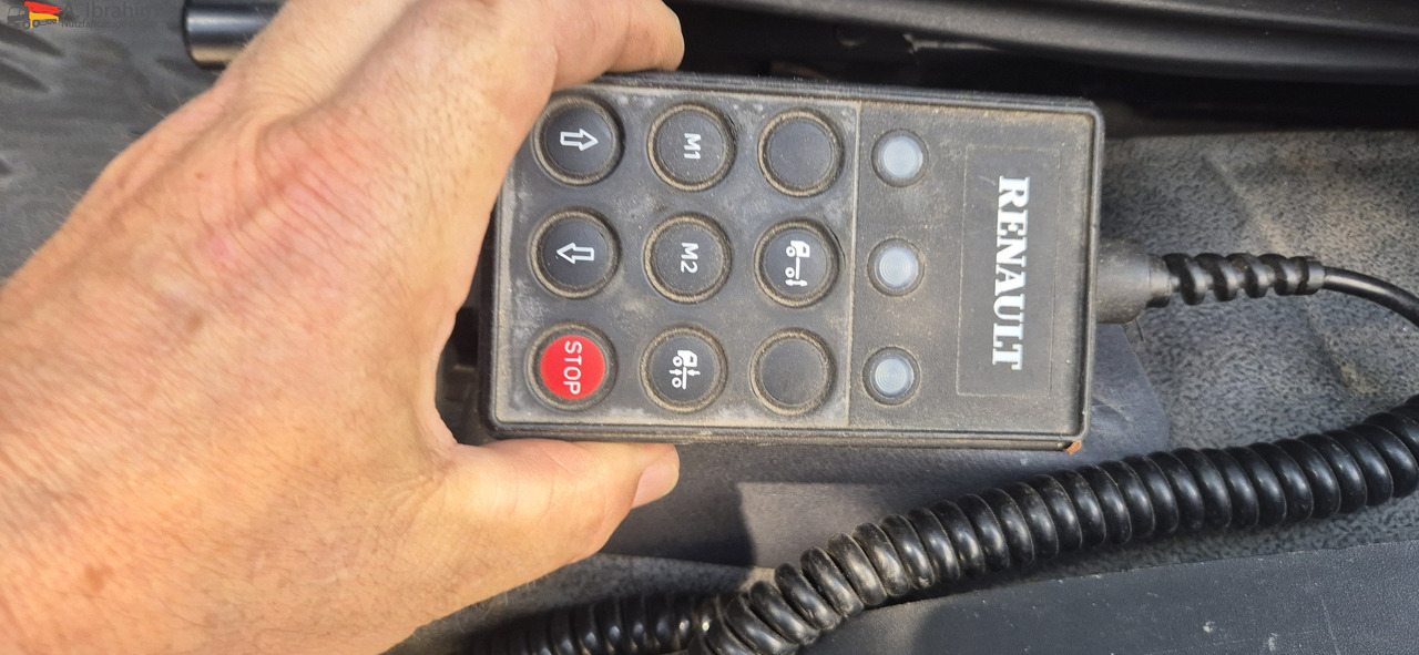 Renault Midlum 180 DCI Werkstattkoffer mit Treppe - شاحنة مغلقة الصندوق: صورة 2 Renault Midlum 180 DCI Werkstattkoffer mit Treppe - شاحنة مغلقة الصندوق: صورة 2