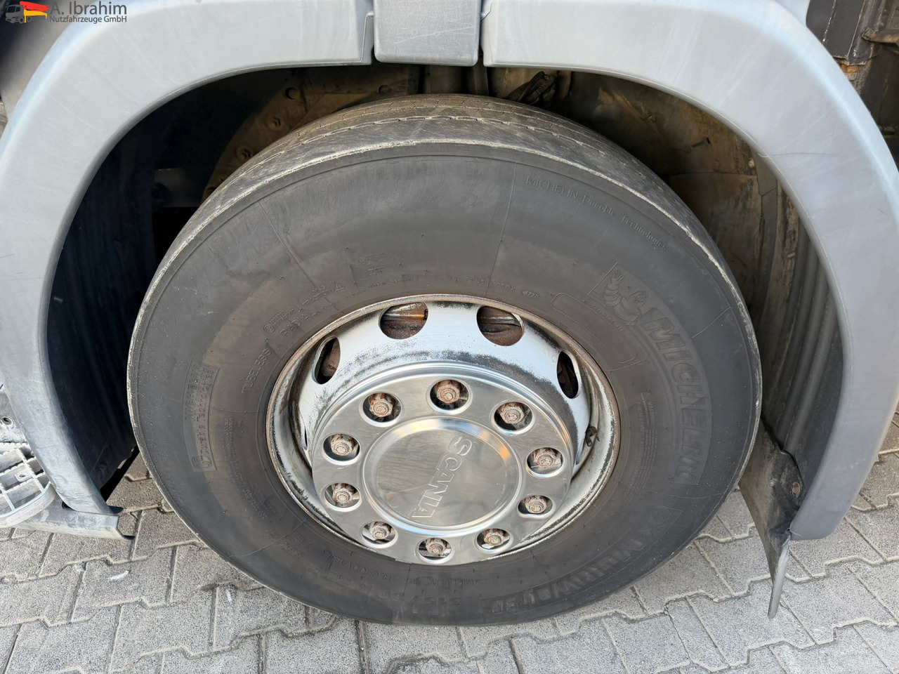 Scania B4X2 Edelstahlkipper für Tierkörperbeseitigung Kran MKG - آليات: صورة 4 Scania B4X2 Edelstahlkipper für Tierkörperbeseitigung Kran MKG - آليات: صورة 4