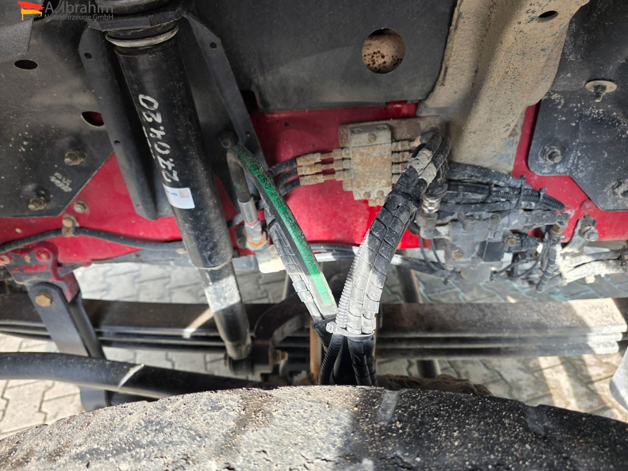 Scania R560 | 6x4 | V8 | Blatt Blatt | Schaltgetriebe | Kipphydraulik | Klima | Trommelbremse| 3 Pedals - وحدة جر: صورة 5 Scania R560 | 6x4 | V8 | Blatt Blatt | Schaltgetriebe | Kipphydraulik | Klima | Trommelbremse| 3 Pedals - وحدة جر: صورة 5