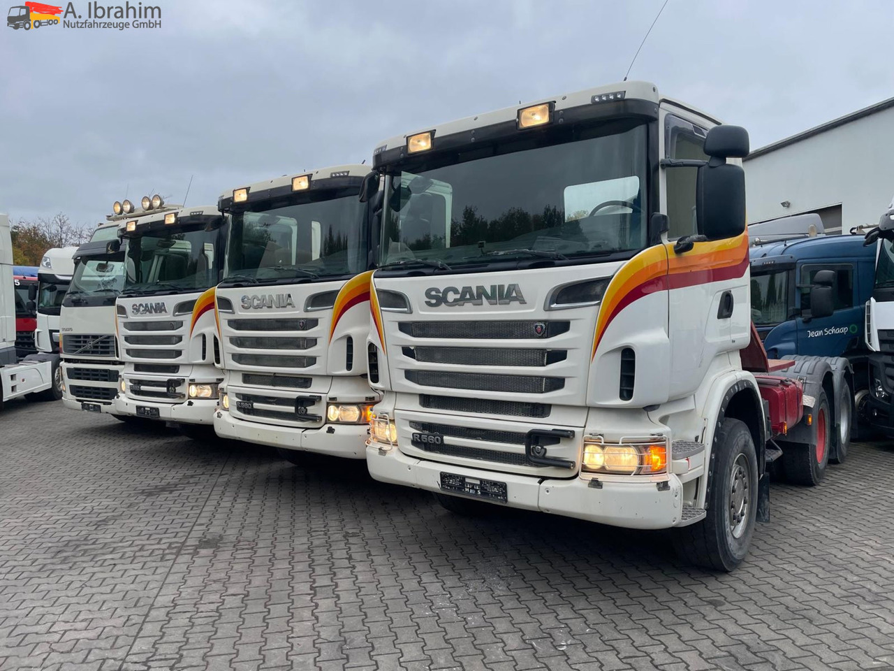 Scania R560 | 6x4 | V8 | Blatt Blatt | Schaltgetriebe |Kipphydraulik | Klima | Trommelbremse| 3 Pedals - وحدة جر: صورة 1 Scania R560 | 6x4 | V8 | Blatt Blatt | Schaltgetriebe |Kipphydraulik | Klima | Trommelbremse| 3 Pedals - وحدة جر: صورة 1