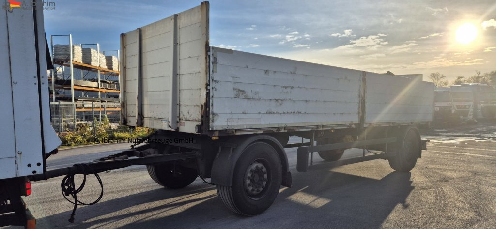 Schwarzmüller AZ 6,90 m Pritsche - مقطورات مسطحة: صورة 1 Schwarzmüller AZ 6,90 m Pritsche - مقطورات مسطحة: صورة 1