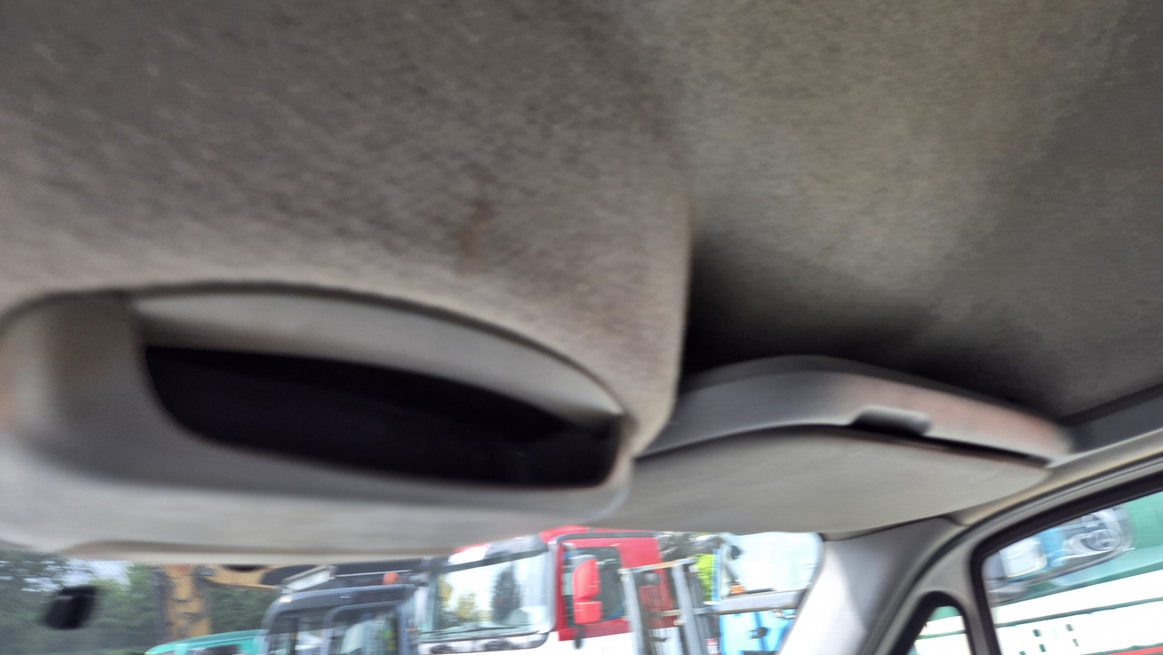 VW Crafter 2.5 Diesel Rost ja, technisch super, HU neu 01 2025 - فان: صورة 2 VW Crafter 2.5 Diesel Rost ja, technisch super, HU neu 01 2025 - فان: صورة 2