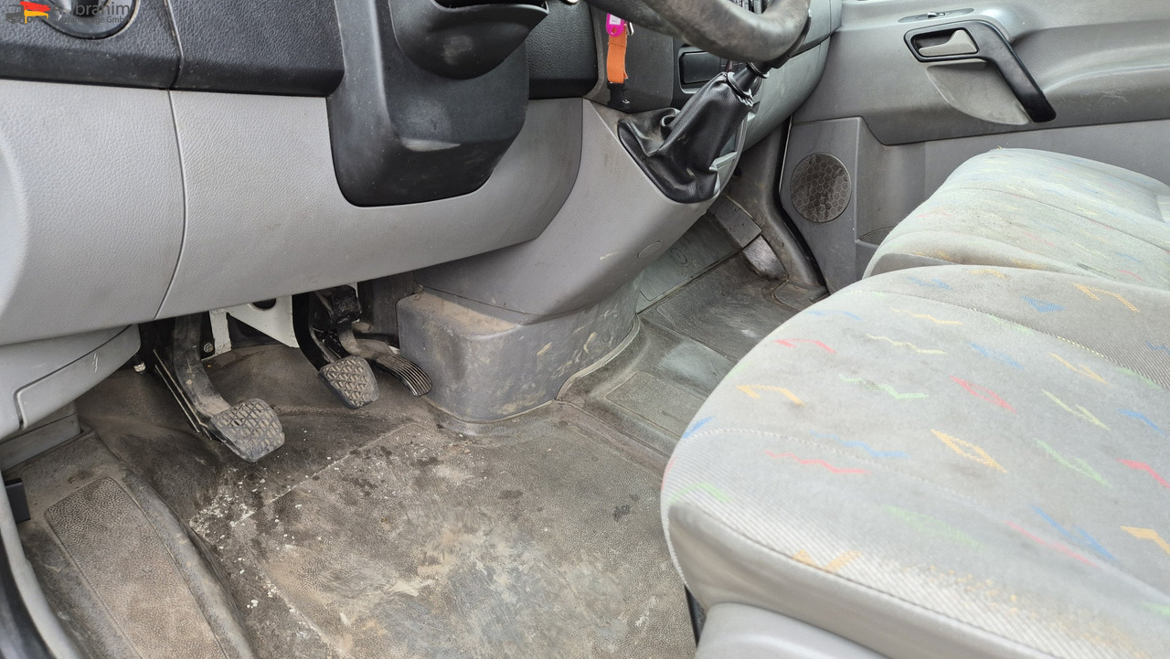 VW Crafter 2.5 Diesel Zustand gut - فان: صورة 4 VW Crafter 2.5 Diesel Zustand gut - فان: صورة 4