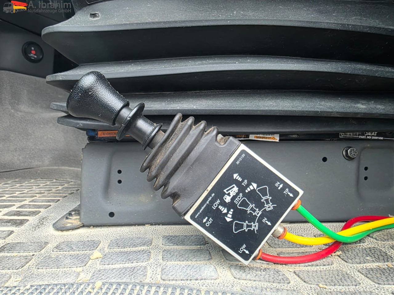 Volvo FH 520 | 6x4 | Schaltgetriebe | Blatt Blatt Klima | Trommelbremse | 3 Pedals - وحدة جر: صورة 4 Volvo FH 520 | 6x4 | Schaltgetriebe | Blatt Blatt Klima | Trommelbremse | 3 Pedals - وحدة جر: صورة 4