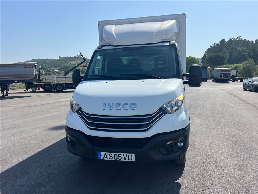 Iveco 35C16HA8 - شاحنة مقفلة: صورة 2 Iveco 35C16HA8 - شاحنة مقفلة: صورة 2