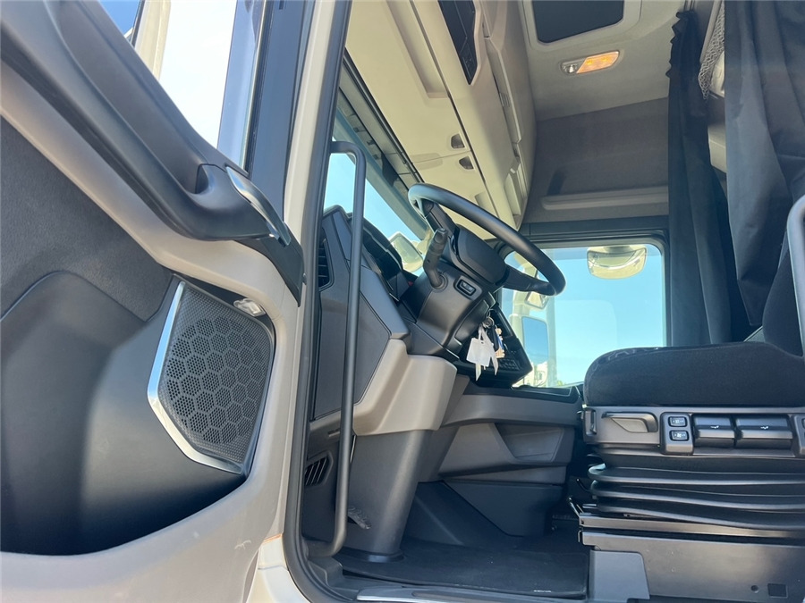وحدة جر Scania S540: صورة 14