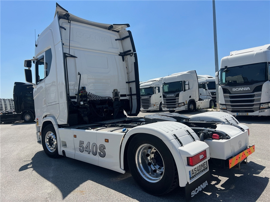 وحدة جر Scania S540: صورة 6