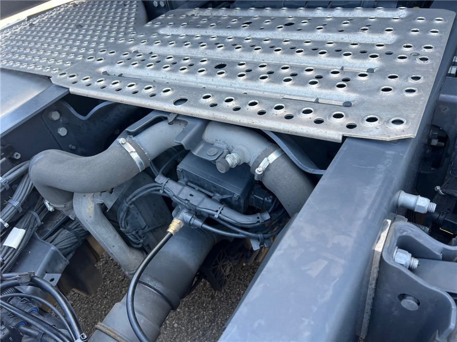 وحدة جر Scania S540: صورة 11