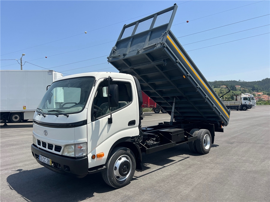 TOYOTA DYNA - شاحنة قلاب: صورة 1 TOYOTA DYNA - شاحنة قلاب: صورة 1