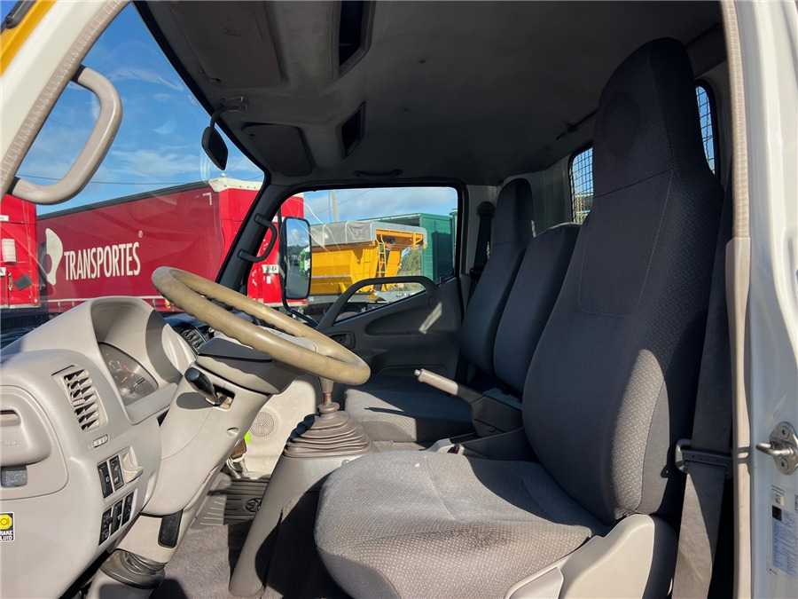 شاحنة مفتوحة TOYOTA dyna: صورة 11 شاحنة مفتوحة TOYOTA dyna: صورة 11