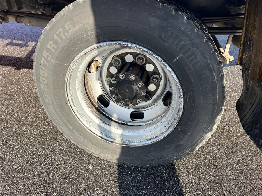 شاحنة مفتوحة TOYOTA dyna: صورة 19 شاحنة مفتوحة TOYOTA dyna: صورة 19