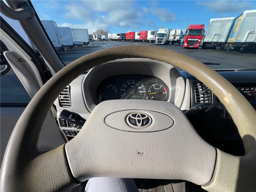 شاحنة مفتوحة TOYOTA dyna: صورة 15 شاحنة مفتوحة TOYOTA dyna: صورة 15