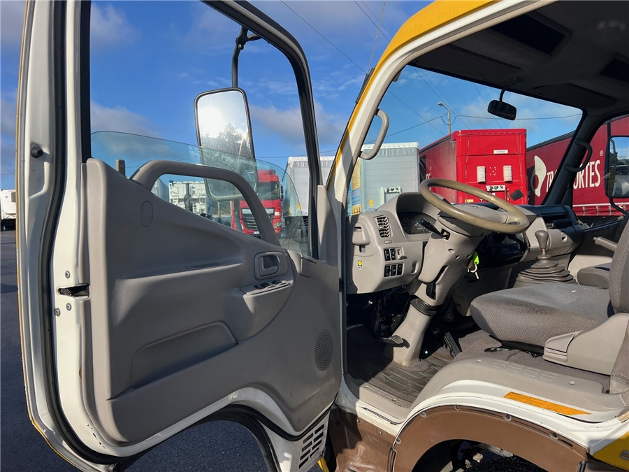 شاحنة مفتوحة TOYOTA dyna: صورة 10 شاحنة مفتوحة TOYOTA dyna: صورة 10