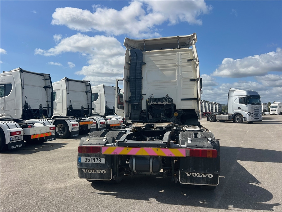 Volvo FH12-37 - وحدة جر: صورة 4 Volvo FH12-37 - وحدة جر: صورة 4