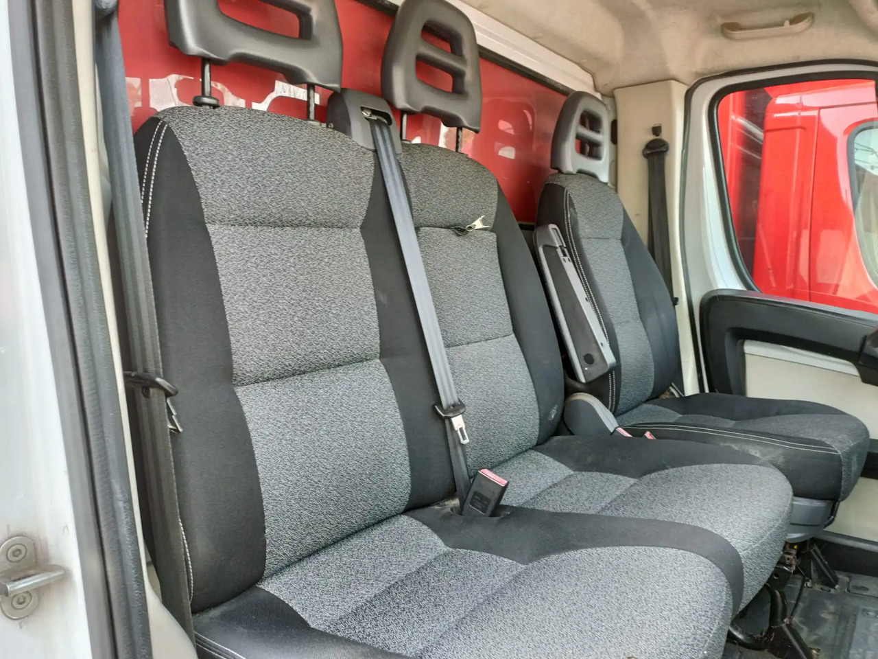 FIAT DUCATO BOX - شاحنة مغلقة الصندوق: صورة 5 FIAT DUCATO BOX - شاحنة مغلقة الصندوق: صورة 5